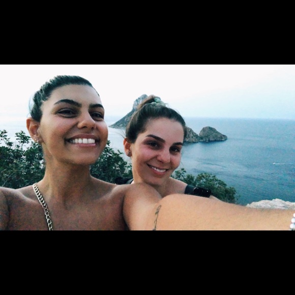 Meet your Posher, Stefi - Picture 1 of 1